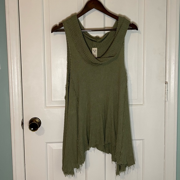 We the Free Swing It Cowl Tank - Size Medium - Olive Green - Picture 2 of 9